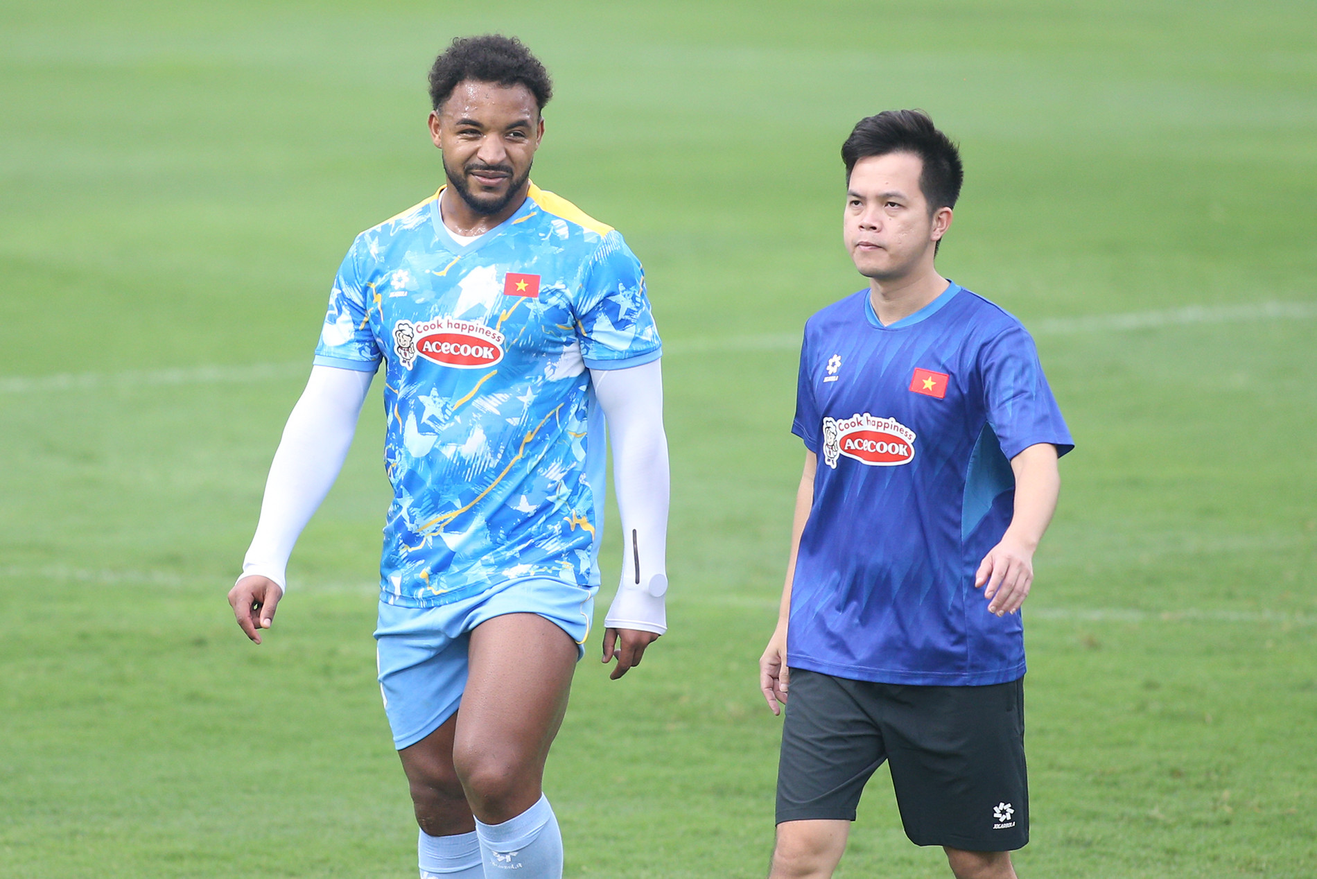 Xuân Son bỏ dở buổi tập cùng đội tuyển Việt Nam

